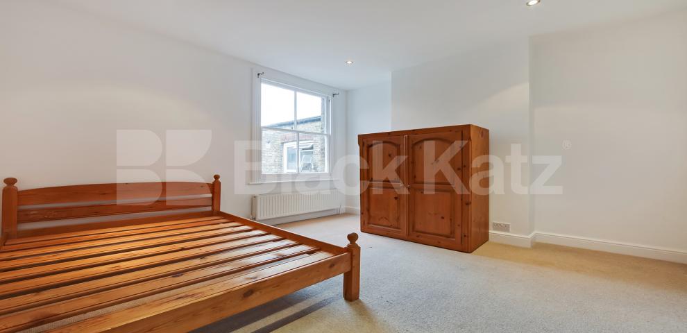 			LET , 2 Bedroom, 1 bath, 1 reception Maisonette			 Venetian Road, Denmark Hill/Camberwell